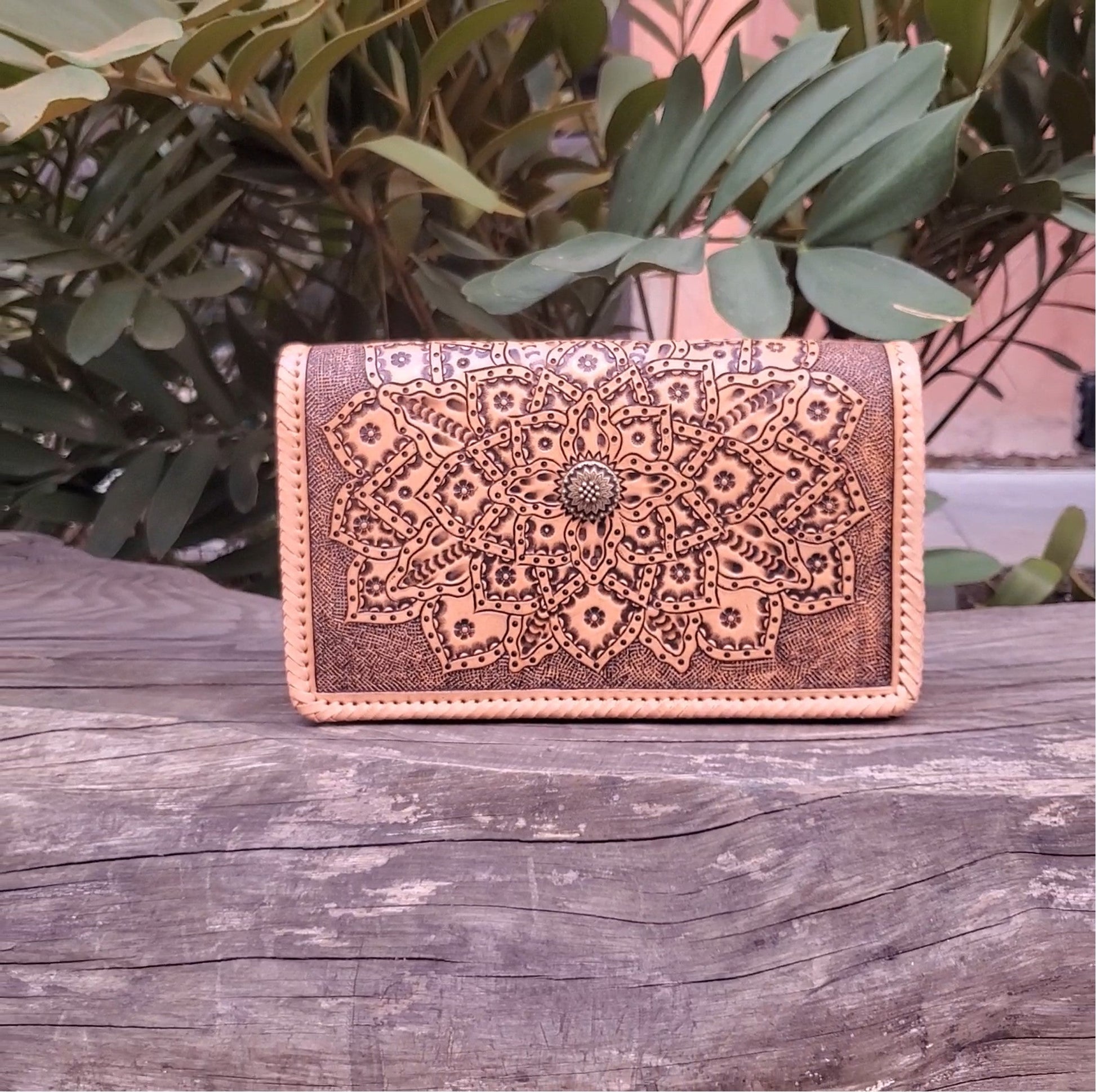 Brown Cecilia Handbag | Handcrafted Women's Purse | MIOHERMOSA