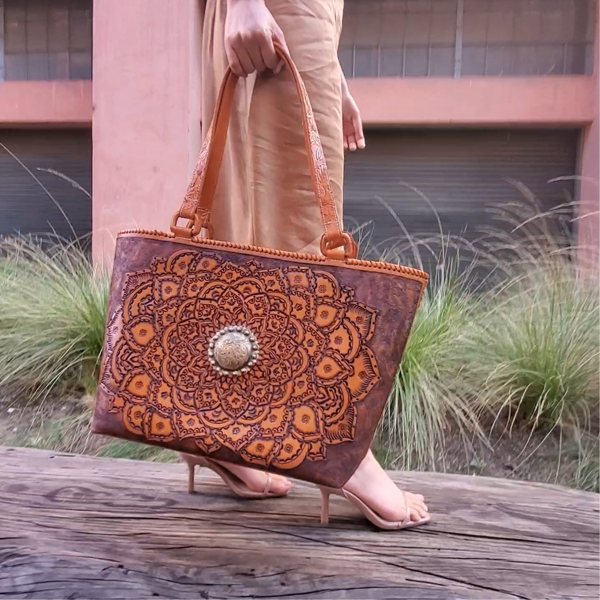 Miohermosa "Mia" Honey Leather Tote Bag - SWIRLS MIDDLE - MIOHERMOSA