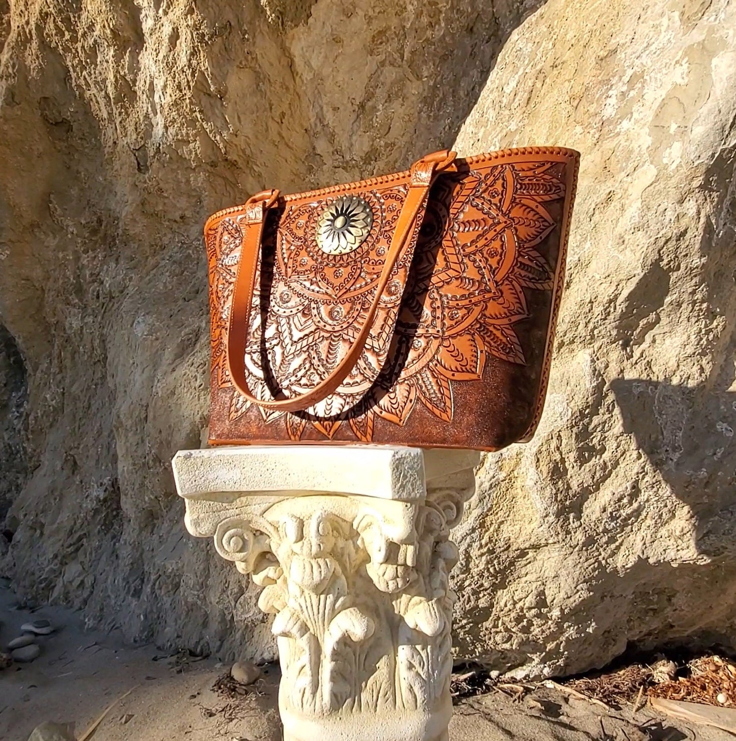 Honey Leather Tote | Miohermosa Tote Bag | MIOHERMOSA