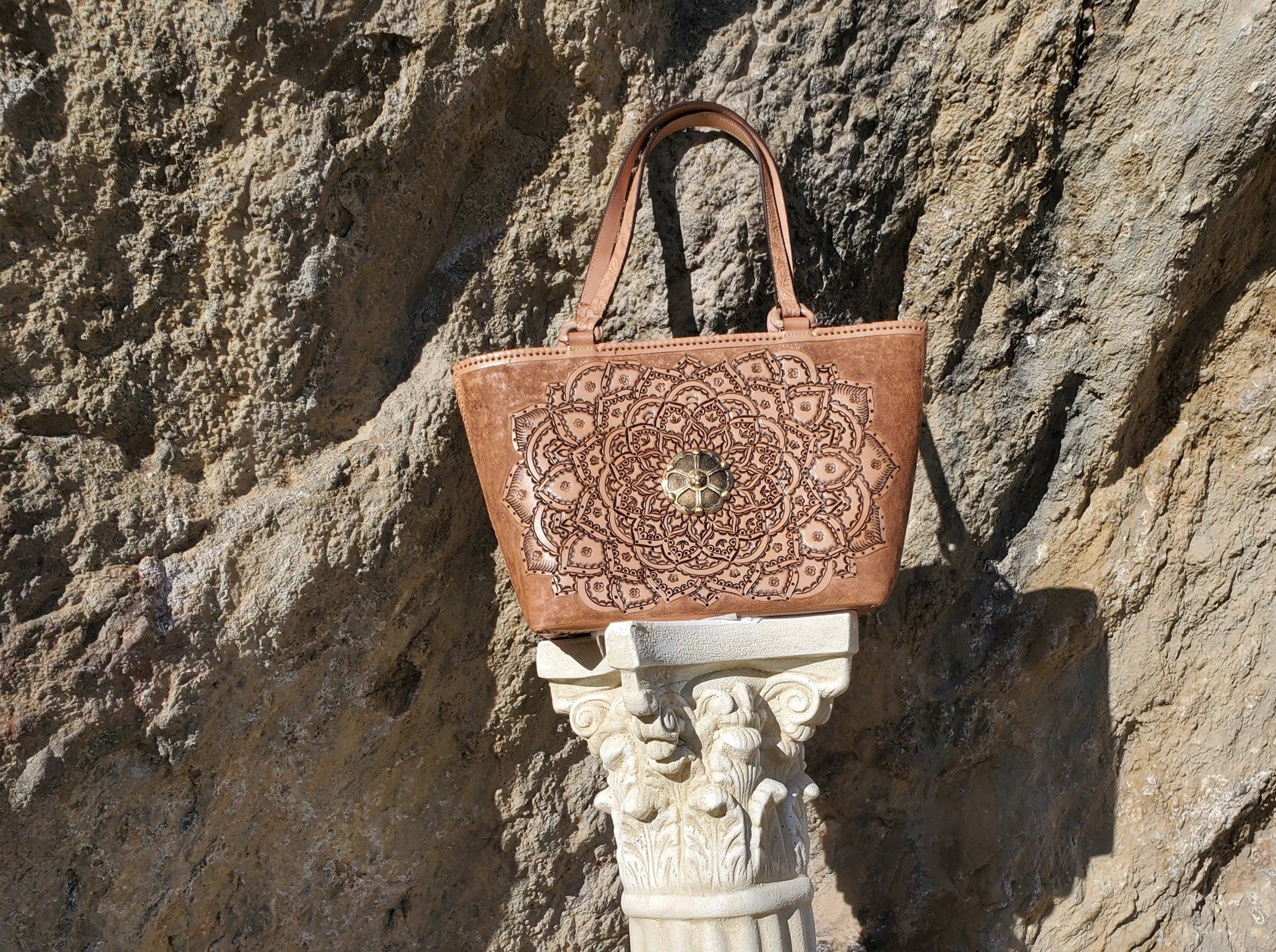 Mia Leather Handbag | Natural Leather Tote Bag | MIOHERMOSA