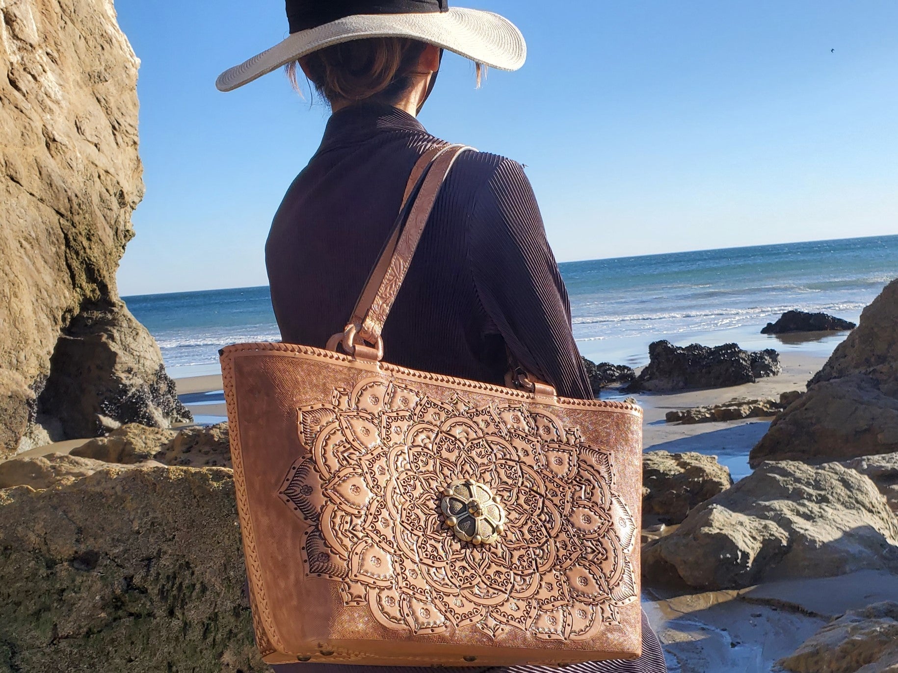 Mia Leather Handbag | Natural Leather Tote Bag | MIOHERMOSA