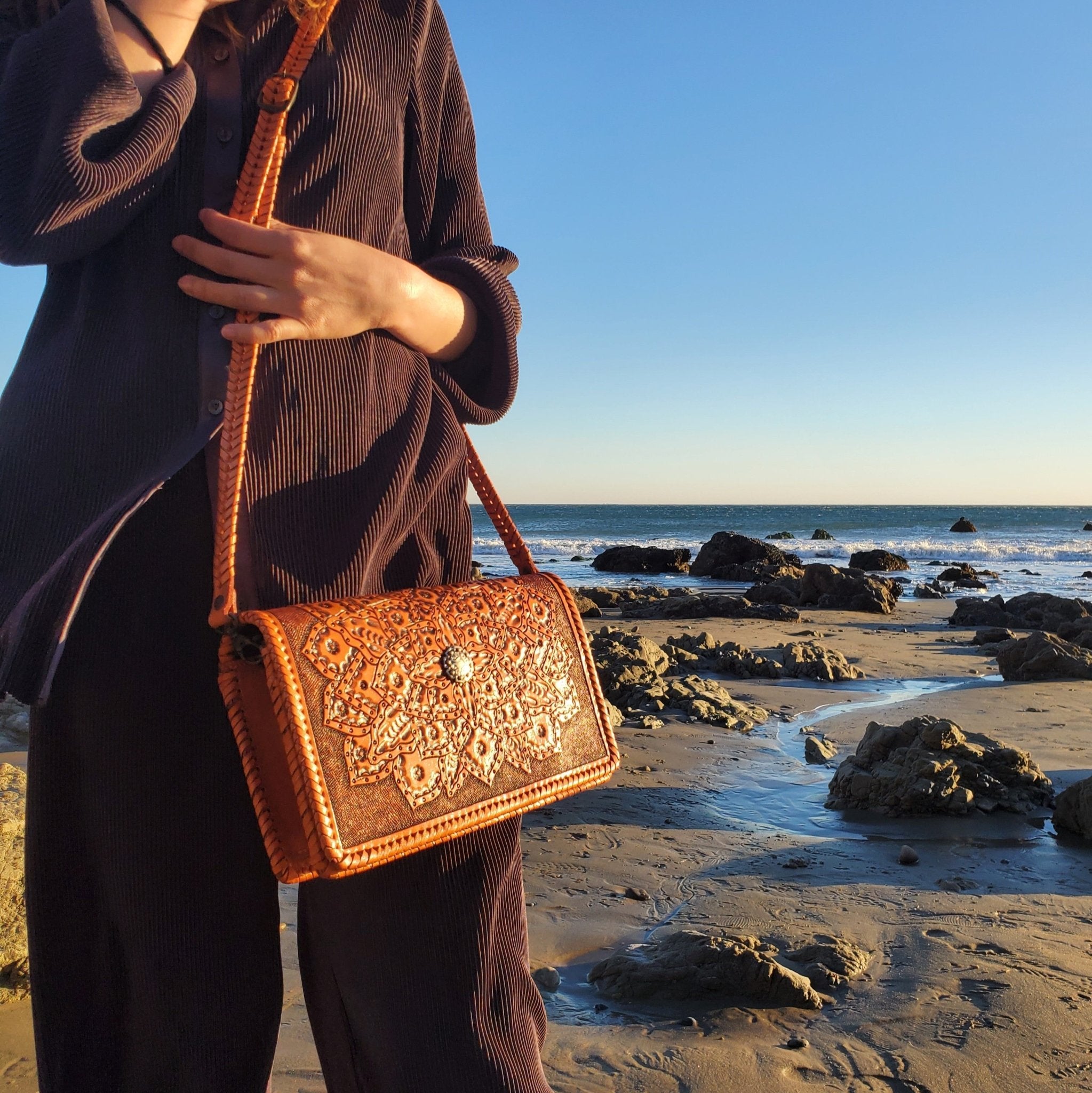 Which Leather is Best For Handbag? | Full Grain Leather - Miohermosa - MIOHERMOSA