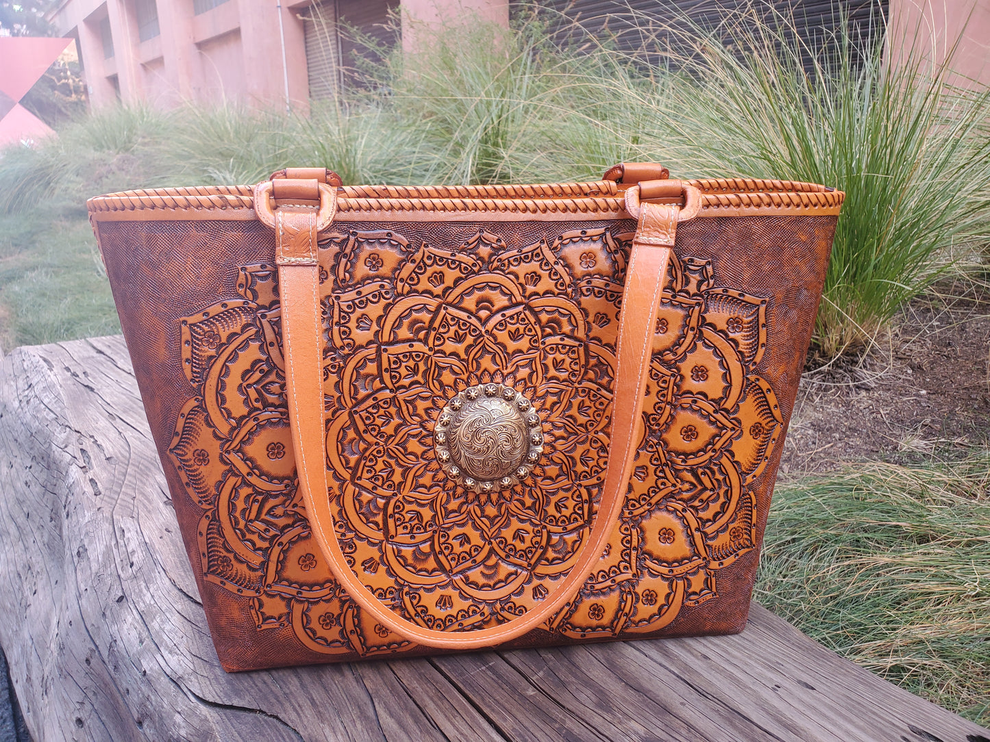 Hand Made Leather Tote Bag "MIA" by MIOHERMOSA Honey Mia Swirls Middle