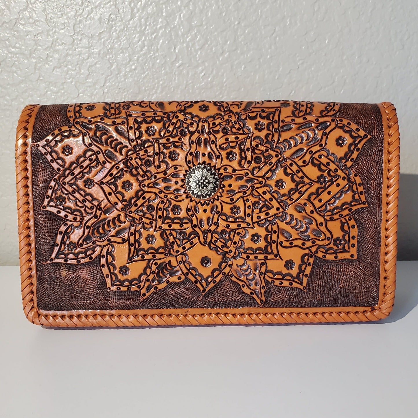 Hand Made Leather Crossbody Bag "CECELIA" by MIOHERMOSA Honey Cecilia Mayan Middle
