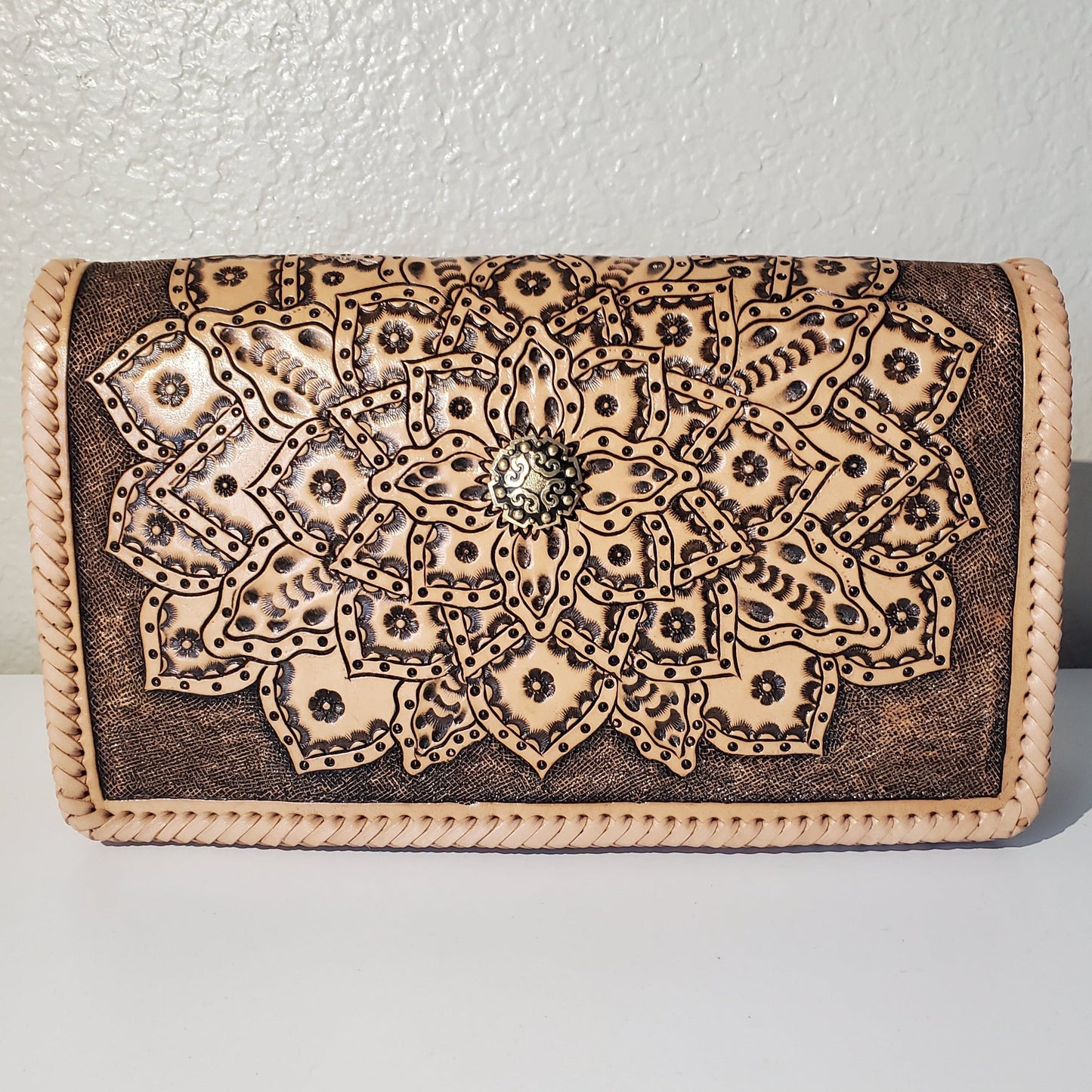 Hand Made Leather Crossbody Bag "CECELIA" by MIOHERMOSA Natural Cecilia Mayan Flower