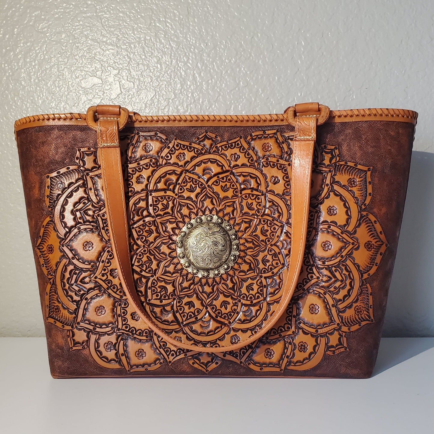 Hand Made Leather Tote Bag "MIA" by MIOHERMOSA Honey Mia Mayan Sun Top