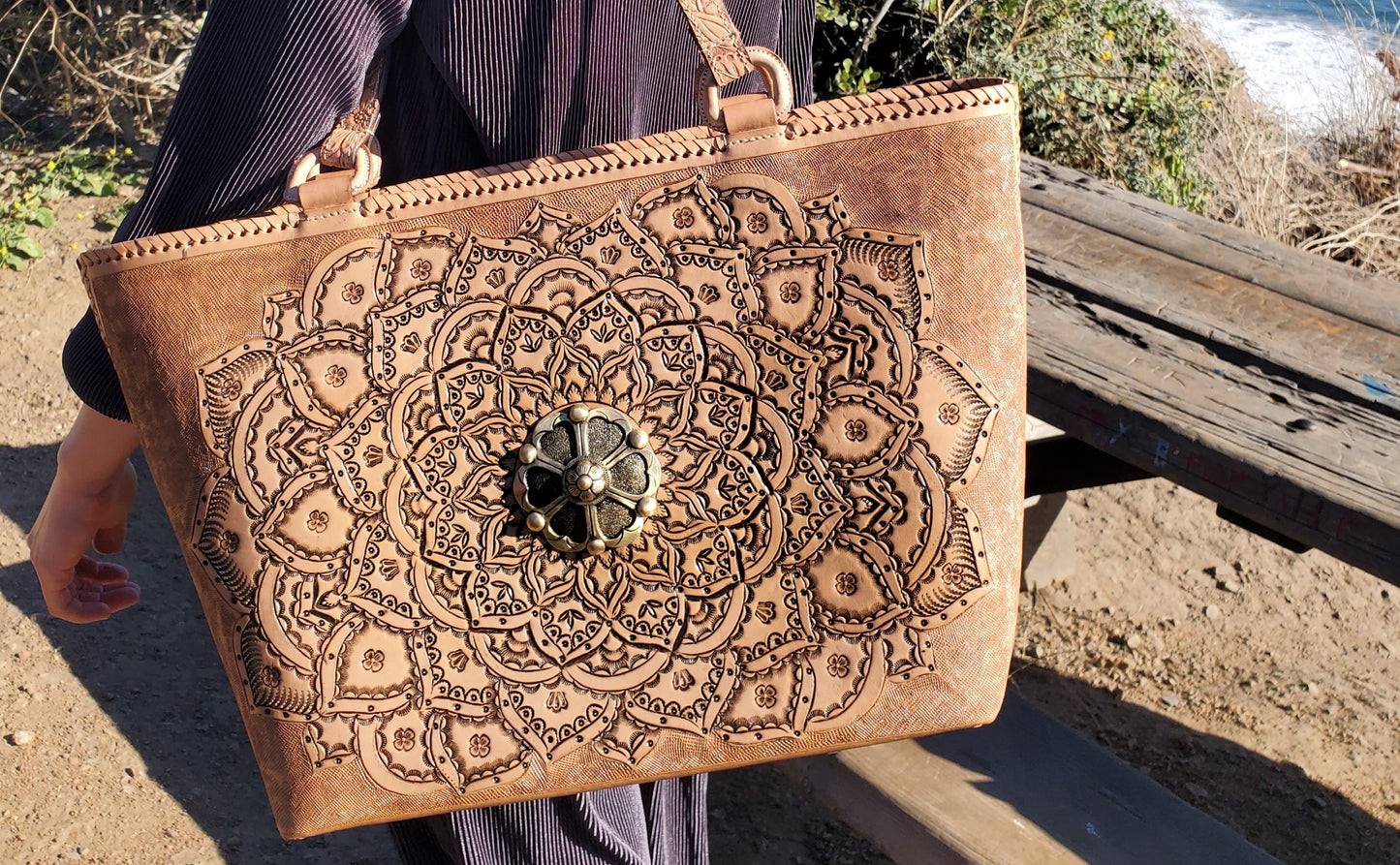 Hand Made Leather Tote Bag "MIA" by MIOHERMOSA Natural Mia Swirls Middle